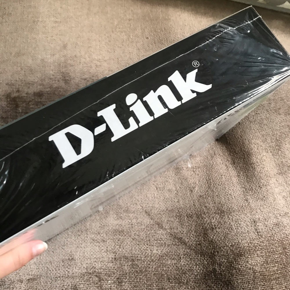 NWT D-Link Wireless Router (DIR-655) - Picture 5 of 7